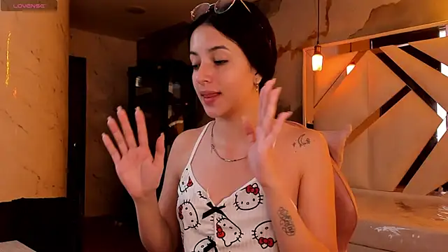sophiadoll tf online show from 23, 7, 2026