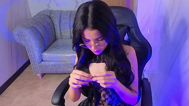 Snapshot of sophiadoll_tf chatting on 22, 11, 2025 sophiadoll tf online show from 22, 11, 2025