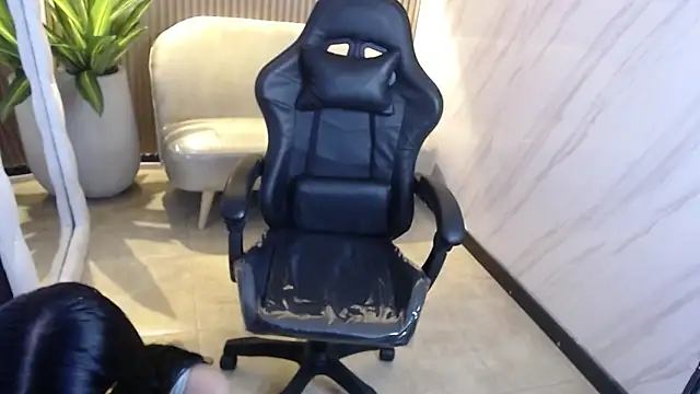 Snapshot of sophiadoll_tf chatting on 4, 11, 2025 sophiadoll tf online show from 4, 11, 2025