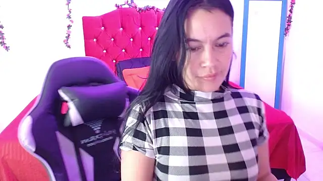 cristal1609 online show from 4, 2, 2026