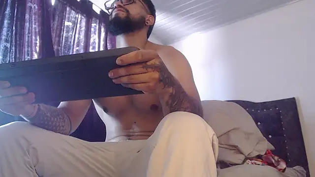 Chrys harris77 online show from 20, 4, 2026