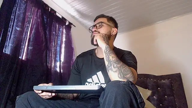 Chrys harris77 online show from 16, 3, 2026