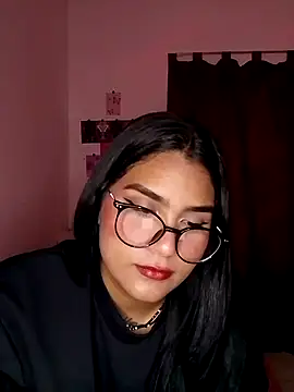 Renata Zoe online show from 11, 11, 2025