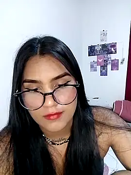 Renata Zoe online show from 7, 11, 2025