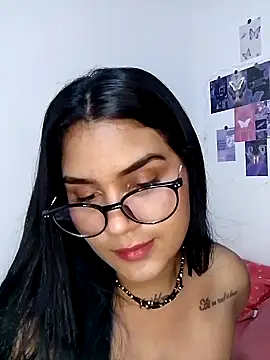 Renata Zoe online show from 9, 10, 2025