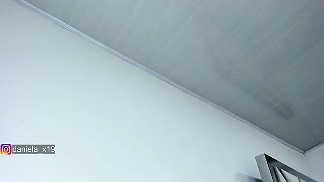 Snapshot of Daniela_x19 chatting on 9, 10, 2025 Daniela x19 online show from 9, 10, 2025