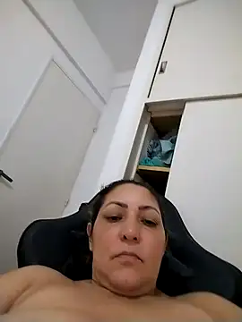 Lunita86 online show from 5, 2, 2026