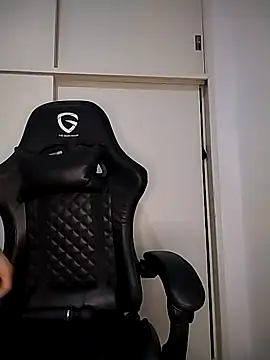 Lunita86 online show from 6, 3, 2026