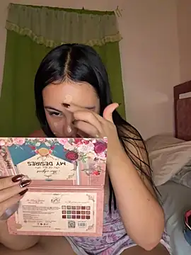 Snapshot of sacha_torres02 chatting on 26, 11, 2025 sacha torres02 online show from 26, 11, 2025