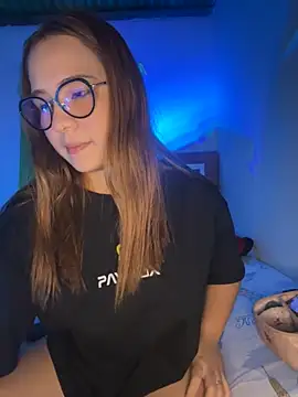 Snapshot of sacha_torres02 chatting on 11, 11, 2025 sacha torres02 online show from 11, 11, 2025