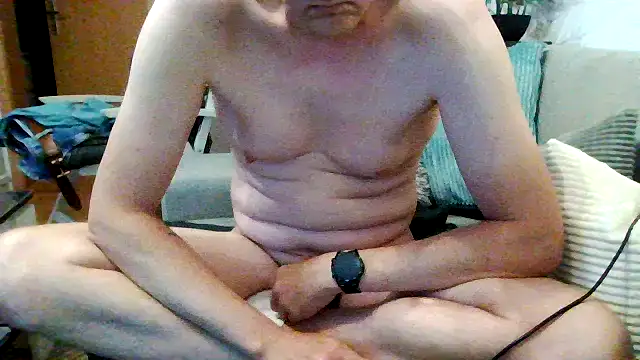 Snapshot of pup_benji chatting on 10, 5, 2026 pup benji online show from 10, 5, 2026