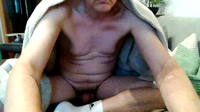 Snapshot of pup_benji chatting on 8, 5, 2026 pup benji online show from 8, 5, 2026