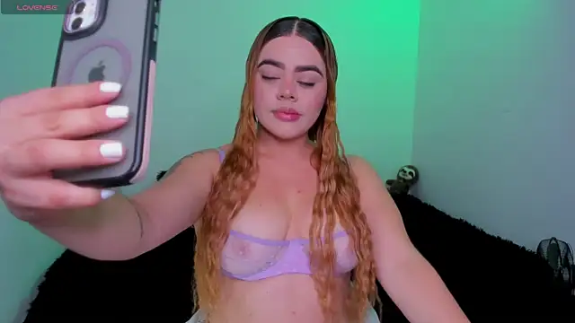 isabella arias2 online show from 22, 9, 2025