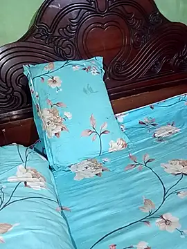 Cute Couple59 online show from 9, 4, 2026