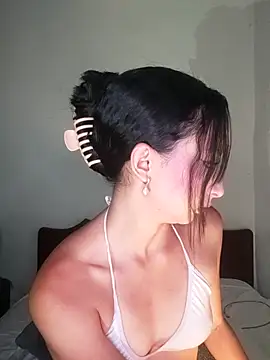 Snapshot of Vale_stone_ chatting on 2, 11, 2025 Vale stone online show from 2, 11, 2025