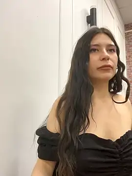 Valerie Ohara online show from 6, 10, 2025