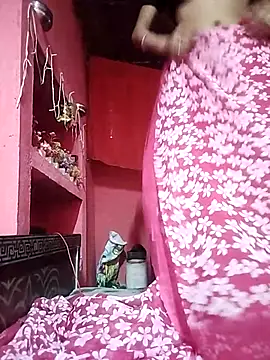 Snapshot of R_Roshni chatting on 1, 10, 2025 R Roshni online show from 1, 10, 2025