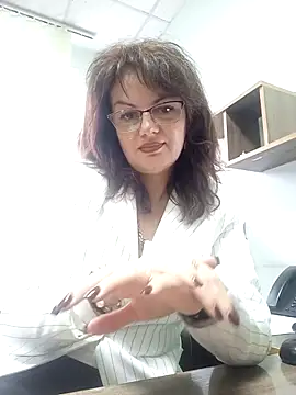 Snapshot of ValeriaLove43211 chatting on 2, 12, 2025 ValeriaLove43211 online show from 2, 12, 2025