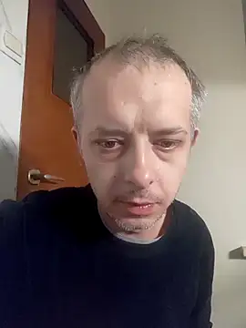 szajbusek41 online show from 15, 1, 2026