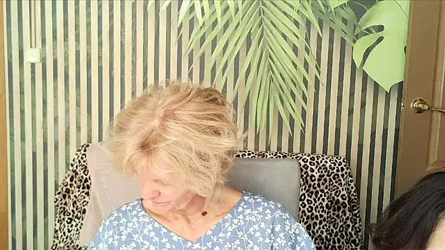 Snapshot of Zoe_Steell chatting on 23, 9, 2025 Zoe Steell online show from 23, 9, 2025
