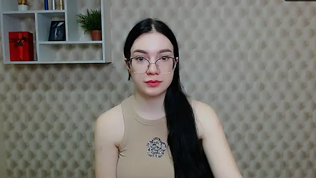 Snapshot of MiraBabe_ chatting on 15, 12, 2025 MiraBabe online show from 15, 12, 2025