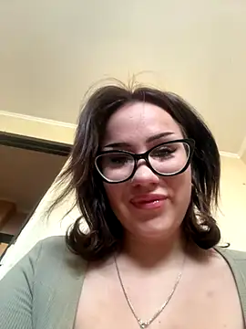 Snapshot of DeliceMaya chatting on 9, 10, 2025 DeliceMaya online show from 9, 10, 2025