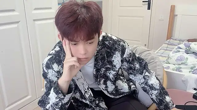 xlong00099 online show from 19, 10, 2025