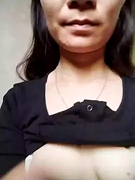 Snapshot of Girl_sexy98 chatting on 4, 12, 2025 Girl sexy98 online show from 4, 12, 2025