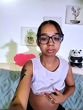 Suzanelee1 online show from 19, 9, 2025