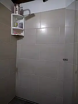 Suzanelee1 online show from 24, 9, 2025