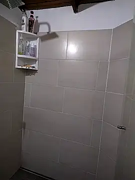 Suzanelee1 online show from 10, 10, 2025