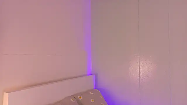 KeendraFox  online show from 21, 4, 2026