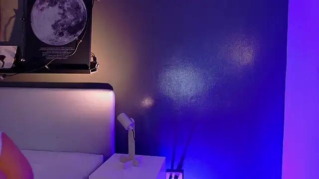 KeendraFox  online show from 18, 11, 2025