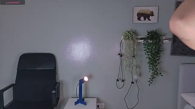 KeendraFox  online show from 2, 2, 2026