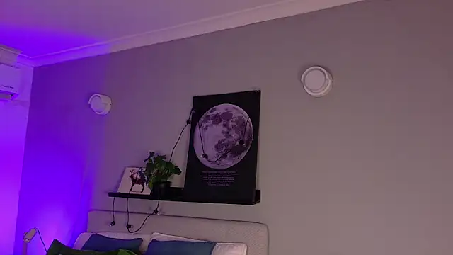 KeendraFox  online show from 10, 3, 2026