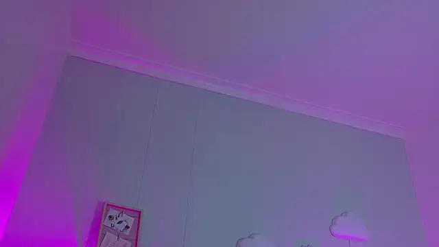 KeendraFox  online show from 26, 10, 2025