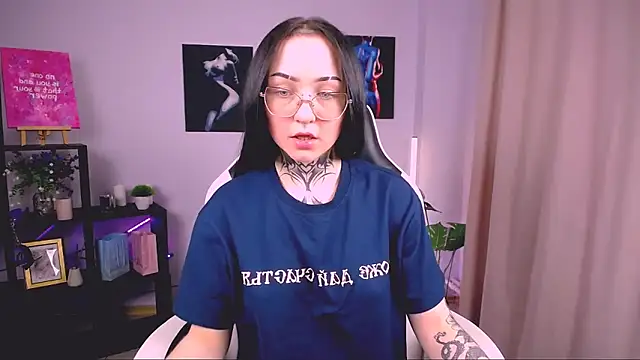 Snapshot of MollyKissy chatting on 15, 11, 2025 MollyKissy online show from 15, 11, 2025