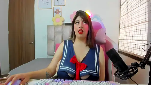 Snapshot of queenalexxa111 chatting on 13, 5, 2026 queenalexxa111 online show from 13, 5, 2026