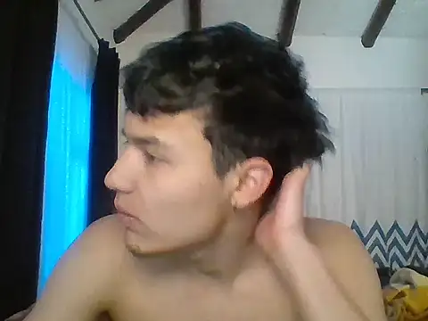 Snapshot of El_awo_ chatting on 30, 9, 2025 El awo online show from 30, 9, 2025