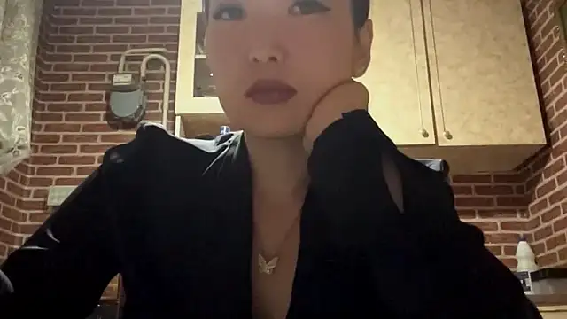 Snapshot of EmmaLeexth chatting on 19, 9, 2025 EmmaLeexth online show from 19, 9, 2025