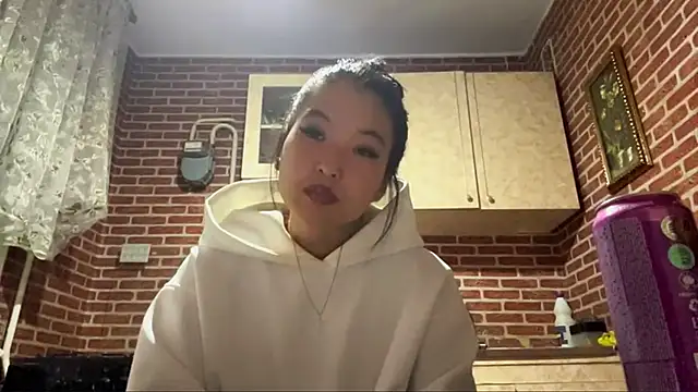 EmmaLeexth online show from 20, 11, 2025