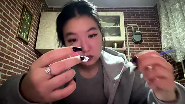 EmmaLeexth online show from 12, 1, 2026