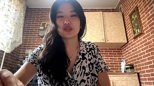 EmmaLeexth online show from 13, 3, 2026