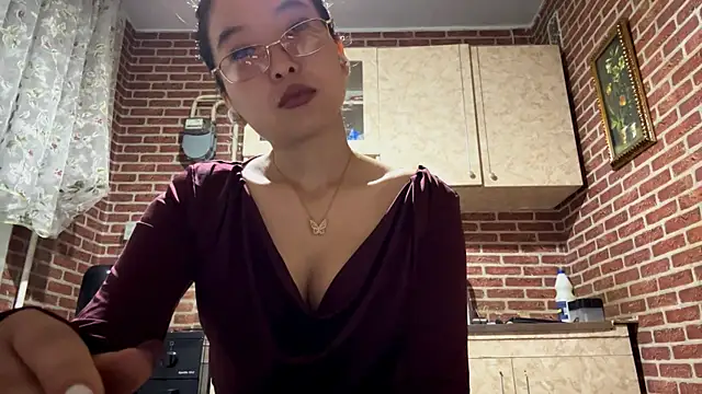 Snapshot of EmmaLeexth chatting on 26, 9, 2025 EmmaLeexth online show from 26, 9, 2025