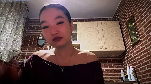 EmmaLeexth online show from 15, 12, 2025