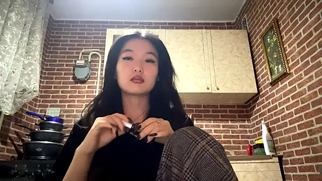 EmmaLeexth online show from 10, 1, 2026