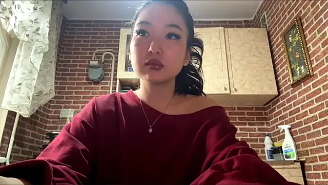 EmmaLeexth online show from 4, 4, 2026