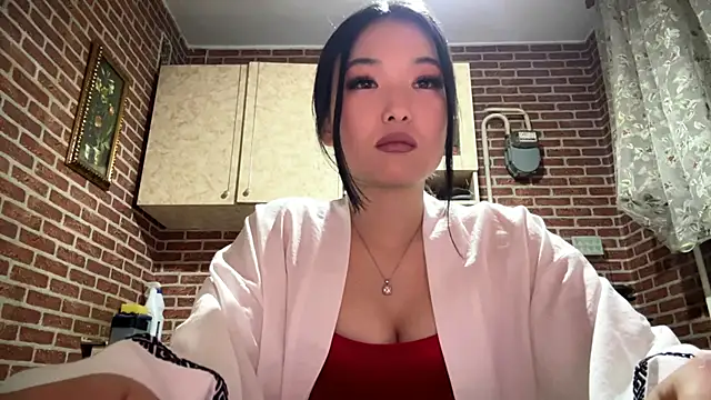 EmmaLeexth online show from 5, 4, 2026