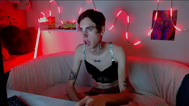 AlexNaughty14 online show from 3, 10, 2025