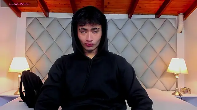 Snapshot of Clement_Reyes chatting on 29, 11, 2025 Clement Reyes online show from 29, 11, 2025